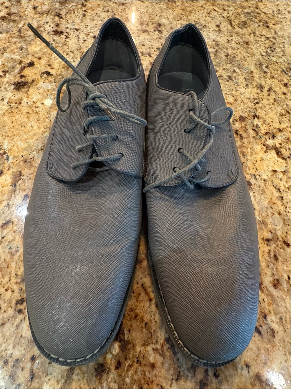 Steve Madden Men's Textured Derby Shoes. Sharp grey. size:13